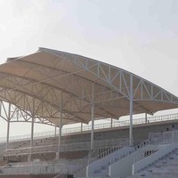 Structure architecturale en membrane tendue à ossature métallique avec revêtement ignifuge pour la décoration de parkings et de parcs, soudage et découpe
