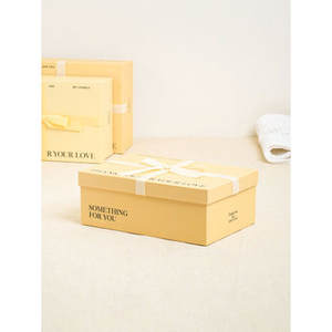 Medium Simple Rectangular Ribbon Point <b>Party</b> Supplies <b>Box</b> - Product Image 1