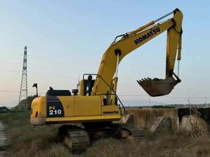 Maquinaria de Construcción Usada: Excavadora Komatsu PC220-8, Komatsu PC210-8MO, PC210-10, PC210LC-8, PC210LC-10 a Precio Económico - Product Image 2