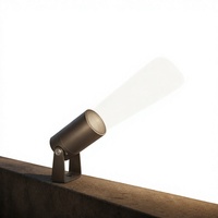 Projecteur LED multi-angles et facile à installer au mur/sur le sol, éclairage architectural pour la décoration extérieure des villas et des paysages