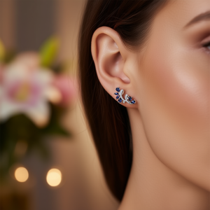 Orecchini a lobo romantici in argento 925 placcato oro bianco con zaffiro taglio a cuore e diamanti incastonati a griffe per gioielli da sposa da donna - Product Image 2