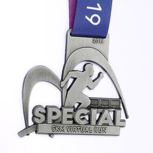 Médaille de défi vierge fabriquée en Chine, médaille en métal doré 3D, récompense de marathon, médailles de sport en bronze avec rubans - Product Image 3