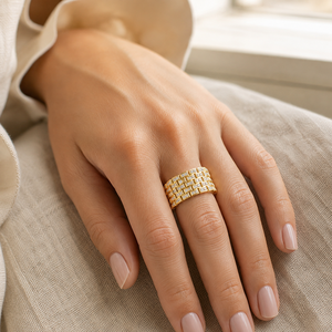 Anello Unisex con Gemma, Elegante Gioiello Minimalista alla Moda - Product Image 2