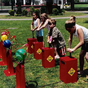 Stand de fête foraine extérieur personnalisé, jeu d'arcade gonflable interactif multijoueur de combat avec ballons à gonfler - Product Image 1