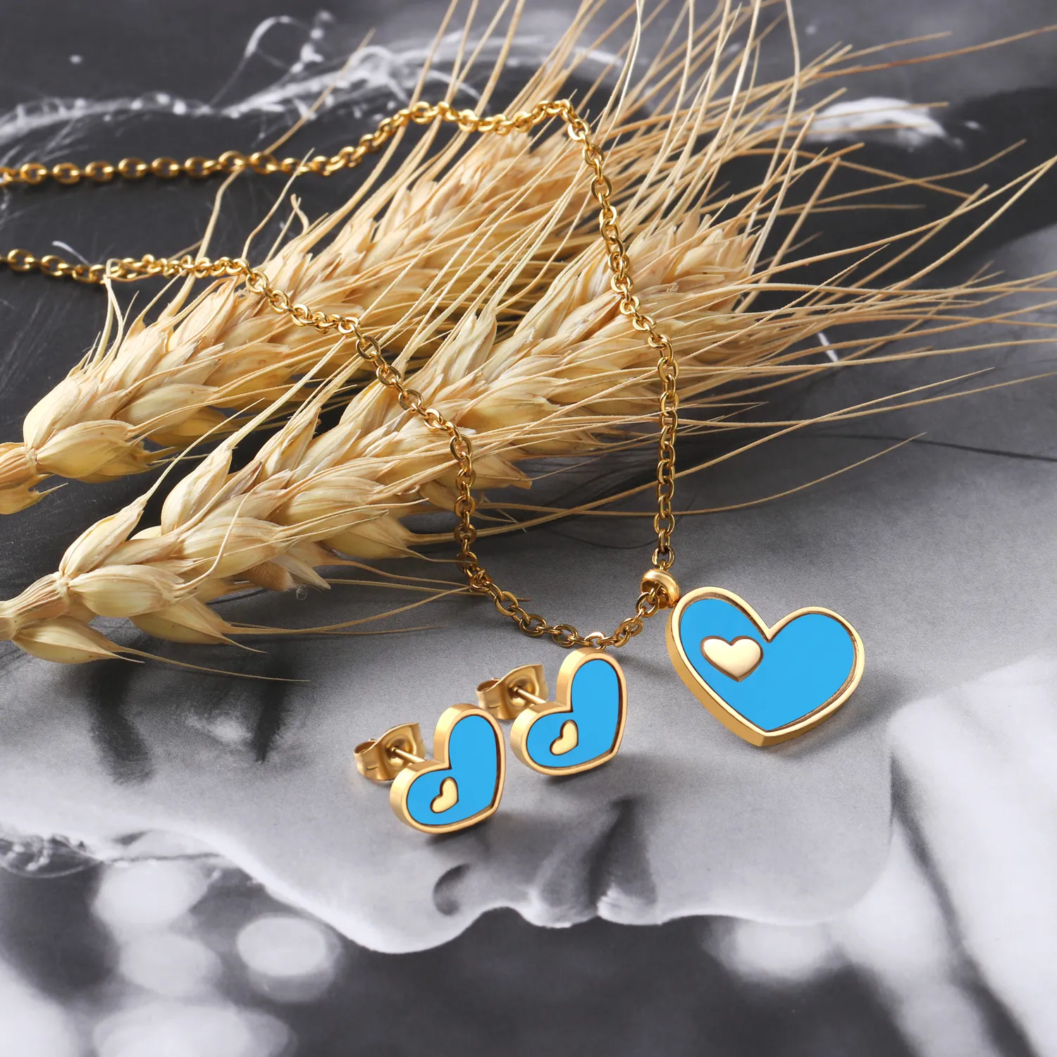 Set di gioielli adorabili di moda a forma di cuore orecchini in acciaio inossidabile gioielli da donna placcati in oro set di gioielli Xuping impermeabili