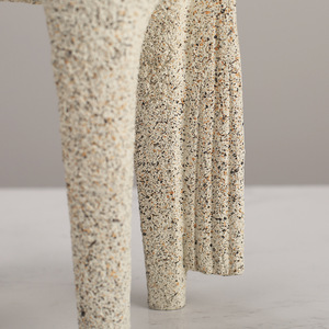 Escultura Moderna Abstracta de Caballo, Adorno Decorativo de Resina, Figura de Sobremesa para Decoración del Hogar, Oficina u Hotel, Grande en Color Beige, Pequeña en Color Oscuro - Product Image 3