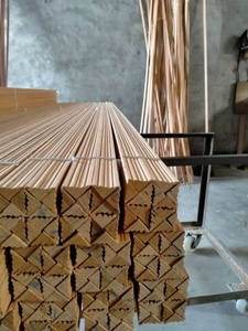 Moulures en <span class=keywords><strong>bois</strong></span> de teck <span class=keywords><strong>pour</strong></span> la décoration de corniches - Product Image 4