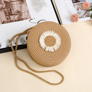 <span class=keywords><strong>Sac</strong></span> à bandoulière rond en paille tressée avec fermeture éclair, motif floral, idéal pour la plage et les vacances, pour fille - Vente en gros - Product Image 2