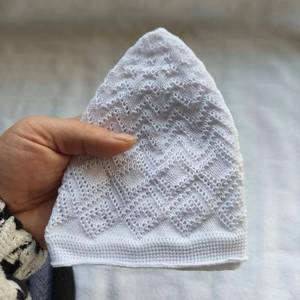 Gorro de oración Kufi Tupi de malla de color sólido, personalizable y de gran venta, sombrero islámico formal para hombres, directo de Bangladesh. - Product Image 4