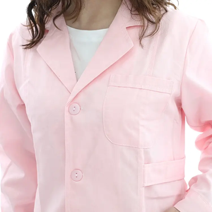 เสื้อกาวน์แพทย์สำหรับผู้หญิง สีขาว ผลิตจากโรงงาน ราคาโรงงาน ผ้าทอผสมฝ้ายและโพลีเอสเตอร์ ได้รับการรับรองมาตรฐาน CE สำหรับโรงพยาบาลและห้องปฏิบัติการ - Product Image 4