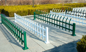 Paneles de valla de jardín de PVC, valla de seguridad de hierro forjado con accesorios para puertas de entrada y malla para uso agrícola - Product Image 2