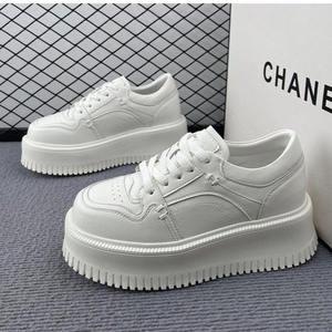 Zapatillas Deportivas Casuales Retro Nuevas de Diseño Exclusivo para Todas las Temporadas 2025, Tendencia de Moda Popular en Línea, Ultraligeras, de Malla Delgada - Product Image 1