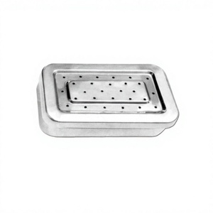 Boîte à instruments chirurgicaux perforée en acier inoxydable, plateau rectangulaire avec trous d'aération pour usage médical - Product Image 6