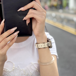 Bracelet en cuir blanc diamanté de style décontracté Star River pour Apple Watch 10 et 11, respirant et doux - Product Image 2