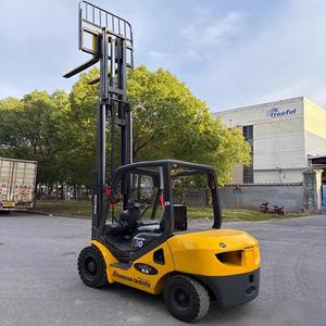 코마츠 FD30 중고 3톤 디젤 지게차 2020-2024년식 2단 마스트 코어 모터 엔진 및 기어박스 부품 일본 - Product Image 1