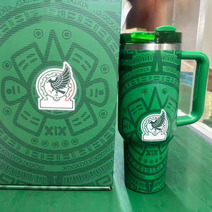 Venta al por mayor de vasos térmicos de lujo de acero inoxidable de 40 oz con asa y pajita, estilo mexicano STL - Product Image 2