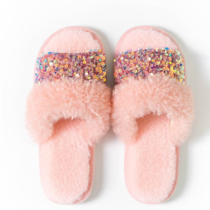 Nouvelles Pantoufles d'Intérieur Moelleuses pour <span class=keywords><strong>Femme</strong></span>, en Coton Doux à Fourrure avec Paillettes et Semelle Extérieure en TPR, pour l'Hiver – Vente Transfrontalière <span class=keywords><strong>Amazon</strong></span>/Instagram - Product Image 5