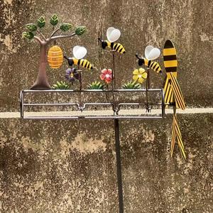 Nouvelles éoliennes en métal en forme d'abeille, trois petites éoliennes en forme d'abeille pour le <span class=keywords><strong>jardin</strong></span> et la décoration <span class=keywords><strong>de</strong></span> <span class=keywords><strong>jardin</strong></span> - Product Image 2