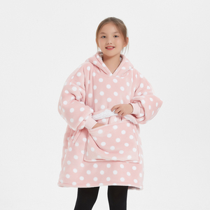 Vente en gros Couverture surdimensionnée d'hiver unisexe pour jeunes enfants <span class=keywords><strong>Pull</strong></span> à capuche doux Sherpa portable avec poche géante Cadeau pour adolescents - Product Image 2