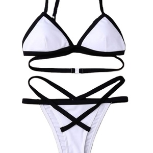 Bikini a Due Pezzi Sportivo da Donna Kingyoung, Bianco e Nero a Contrasto, con Fascia, Servizio OEM per Adulti - Product Image 1