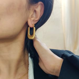 Pendientes de Aro Geométricos en Forma de U, Tono Dorado, Acero Inoxidable, Joyería para Fiesta, Accesorio de Moda para Mujer - Product Image 3