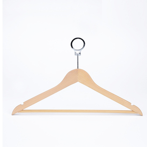 高品质防盗衣架酒店木制衣架带防盗环 - Product Image 3