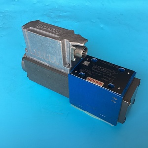 Original R901494254 4WRPEH10C4B50L-3X/M/24A1 Proportional NG10 มีสินค้าในสต็อก - Product Image 4