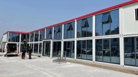 Maison préfabriquée durable à double couche avec toit imperméable, nouveau design pour hôtels, inspirée des maisons conteneurs d'Asie du Sud-Est