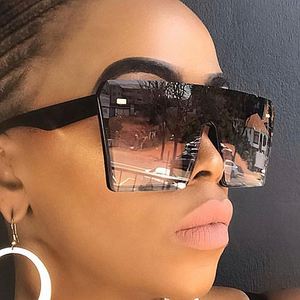 Lunettes de soleil carrées surdimensionnées à monture plate, logo personnalisé, style vintage, protection UV400, noires, pour femme – Collection 2025 la plus tendance - Product Image 1