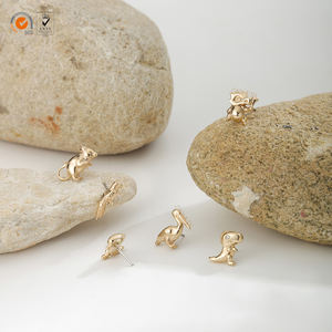 Bijoux de corps Giometal en or massif 14 carats avec pierres précieuses, piercing d'oreille en forme de <span class=keywords><strong>rat</strong></span>, extrémités sans filetage à pression - Product Image 2