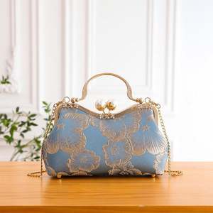 Вечерние сумочки-клатчи 2025 года с жемчужной вышивкой и цветочным узором, роскошные женские сумки для свадьбы в китайском стиле, блестящие - Product Image 1