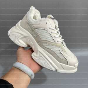 Nouvelles bottes de neige en peluche mélangée style hiver, vente en gros pas chère, chaussures décontractées de marche tendance pour femmes - Product Image 3