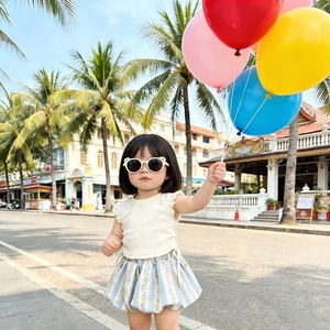 Completo Estivo per Bambine 2026, Nuovo Stile Occidentale, T-shirt con Pizzo, <span class=keywords><strong>Pantaloncini</strong></span> Bloomers, Fiori Cartoon, Abbigliamento per Bambini in Poliestere - Product Image 4