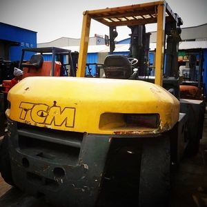 Carretilla elevadora TCM FD100 usada de calidad garantizada a la venta - Product Image 1