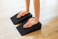Huayi Meilleures ventes en gros Planche inclinée personnalisée en mousse, Cale de squat réglable antidérapante, Étireur de mollets, Bloc de yoga en EVA pour pieds et jambes