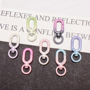 Grosir gantungan kunci logam ringan multifungsi murah DIY hadiah kecil liontin kait dengan gesper musim semi warna - Product Image 1
