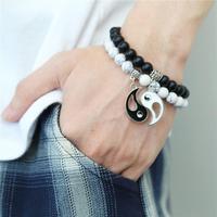 Lot de 2 bracelets élastiques faits main en perles noires et turquoise, avec breloque Feng Shui Yin Yang, pour couple