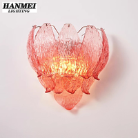 Lustre à LED en verre rose givré antique français avec hauteur réglable pour l'éclairage d'escalier de maison et de villa