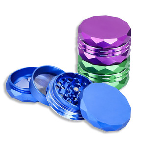 Molinillo de Hierbas y Tabaco de Aluminio Personalizado al por Mayor, Accesorios de Fumar de Bolsillo con Recipiente, Bandeja y Tarjetero Metálico Antideslizante - Product Image 2