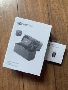 Micro Mini Original (2 TX + 1 RX + Étui de Charge) + <span class=keywords><strong>Adaptateur</strong></span> pour Téléphone Mobile (Lightn-ing), Combo avec Type <span class=keywords><strong>C</strong></span> et <span class=keywords><strong>Adaptateur</strong></span> Lightn-ing - Product Image 1