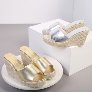 Zeppe da donna con paillettes diapositive sandali a pantofola piattaforma Peep Toe décolleté con tacco alto sandali da spiaggia sandali con <span class=keywords><strong>zeppa</strong></span> <span class=keywords><strong>argento</strong></span> femminile - Product Image 3