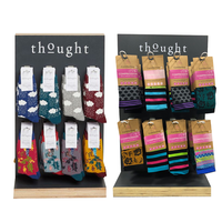 Anpassbares Doppelseitiges Holz-Socken-Display-Regal für Supermärkte Verbesserte Sockenpräsentation für Erhöhte Verkaufszahlen