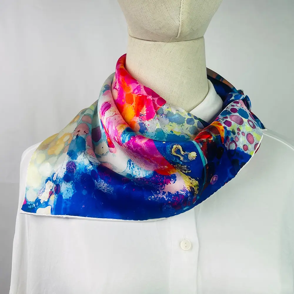 Bufandas de seda con impresión digital personalizadas al por mayor Bufanda de seda 100% Logotipo impreso Bufanda de pelo de sarga de marca de lujo personalizada