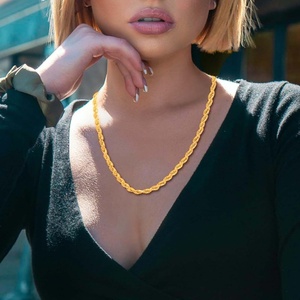 Bán Buôn Tùy Chỉnh Không-Làm xỉn Không Thấm Nước 18K Mạ Vàng Figaro Chuỗi Dây Xoắn Người Đàn Ông Phụ Nữ Thép Không Gỉ Hợp Thời Trang Vòng Cổ - Product Image 3