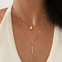 617 Vente flash Bijoux Pendentif long en forme de larme en zircon Chaîne à double couche Bijoux polyvalents pour femmes Ensemble de colliers pour femmes
