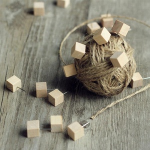 Lot de 10 000 pièces/sac, épingles à tête carrée/<span class=keywords><strong>cube</strong></span> en bois naturel style Art Déco, écologiques, pour usage de bureau, marque Xuchi - Product Image 3