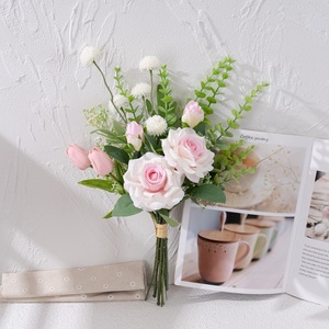 ช่อดอกกุหลาบประดิษฐ์ CallaFloral สีชมพูขาว สำหรับตกแต่งงานแต่งงาน ตกแต่งบ้าน แขวนผนัง รุ่น CF01182A - Product Image 3
