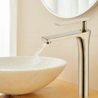 Nouvelle arrivée : Robinet de lavabo de salle de bain haut de gamme en acier inoxydable doré brossé, sans contact, à montage sur comptoir