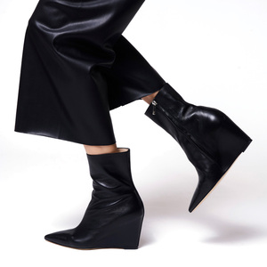 2024 מותאם אישית נשים עור סקסי טריז קרסול חזה הבוהן הבוהן עם עור אמיתי רירית בהתאמה אישית - Product Image 2