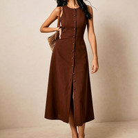 Robe longue décontractée OEM personnalisée pour femme, sans manches, col montant, boutonnée devant, nouée au dos, taille haute, coupe trapèze, unie, pour les vacances